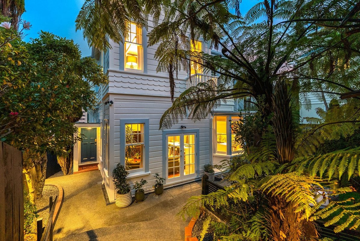57 Bolton Street, Kelburn, Wellington - Carousel 1