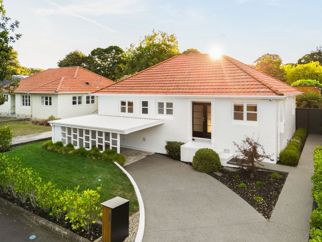 12 Jellicoe Drive, Hamilton East, Hamilton - Carousel 3