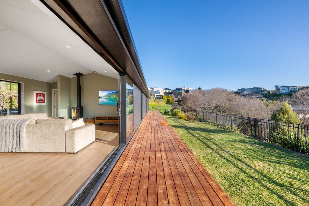 19 Golf View Close, Fairhall - Carousel 2