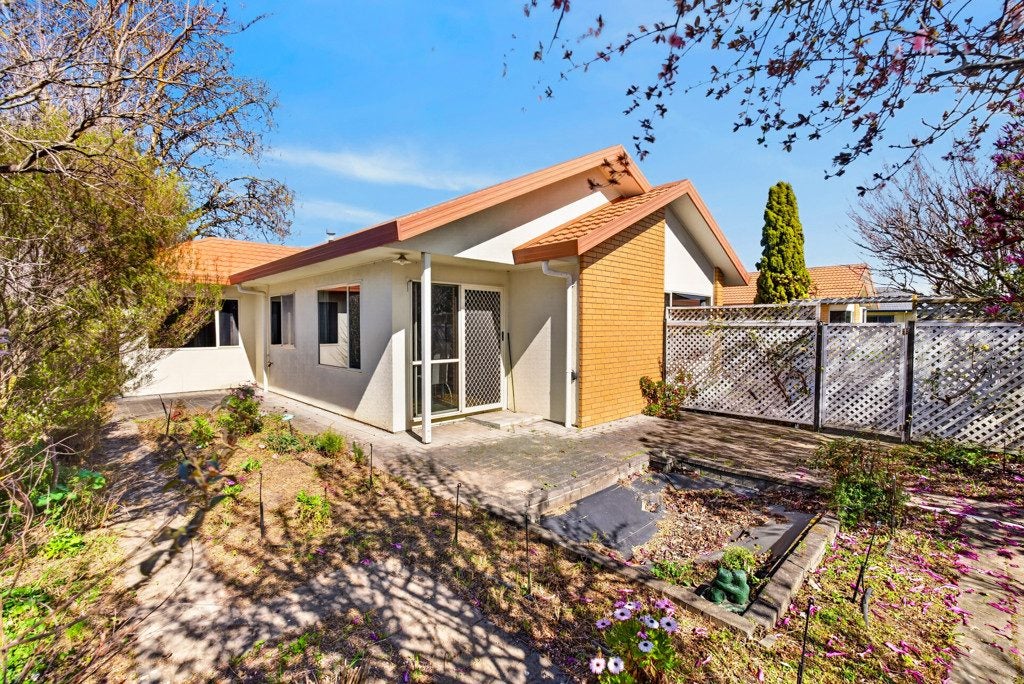 5 Addington Place, Taradale, Napier - Carousel 2