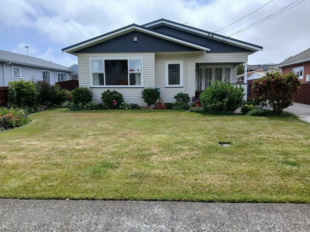 47 Trafalgar Street, Waterloo, Lower Hutt - Carousel 1