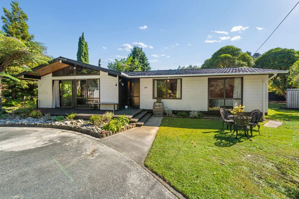 135 Plateau Road, Te Marua, Upper Hutt - Carousel 1