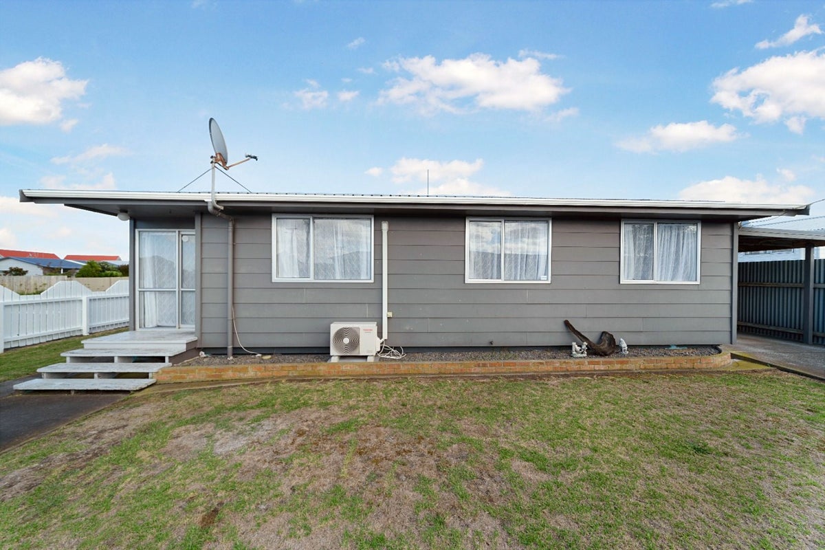 33 Raupo Street, Castlecliff, Whanganui - Carousel 2