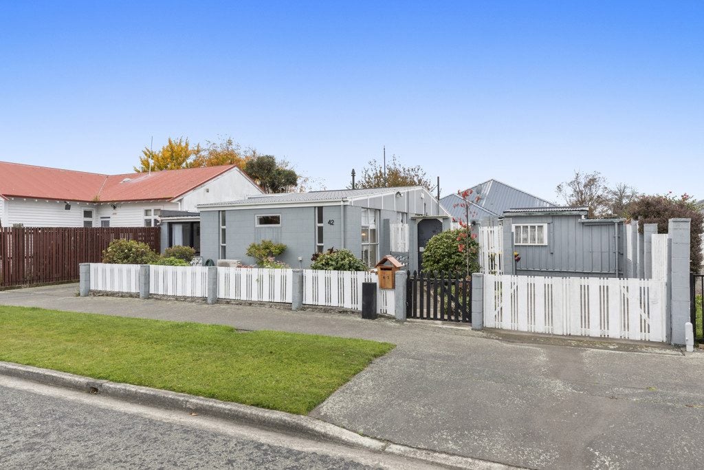 2/42 Harker Street, Spreydon, Christchurch - Carousel 1