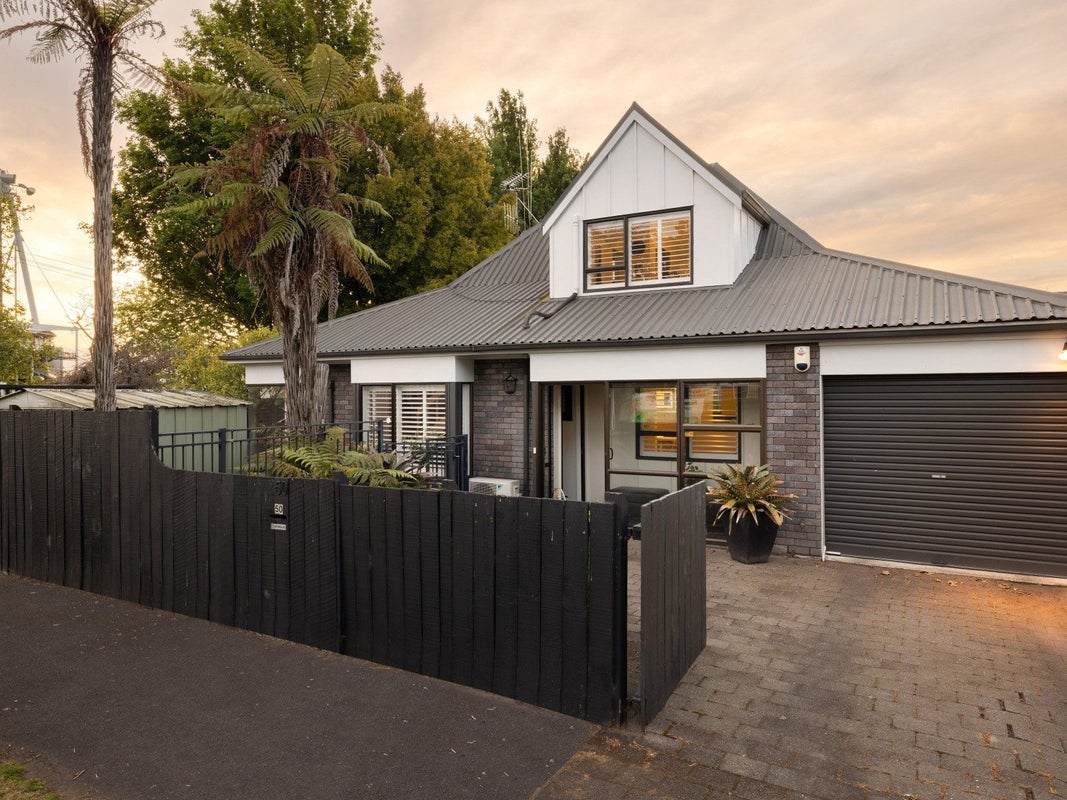50 Abbotsford Street, Whitiora, Hamilton - Carousel 1