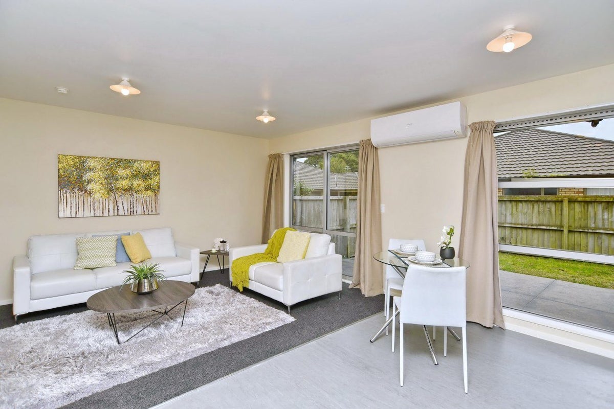 18D Defoe Place, Waltham, Christchurch - Carousel 2
