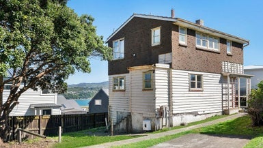 18 Tukanae Street, Strathmore Park, Wellington - Carousel 1