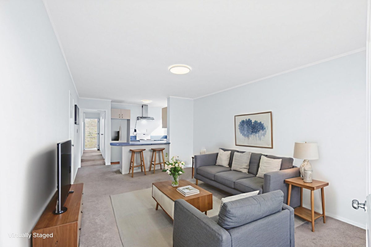 1/2 Simon Ellice Drive, Bayview, Auckland - Carousel 1