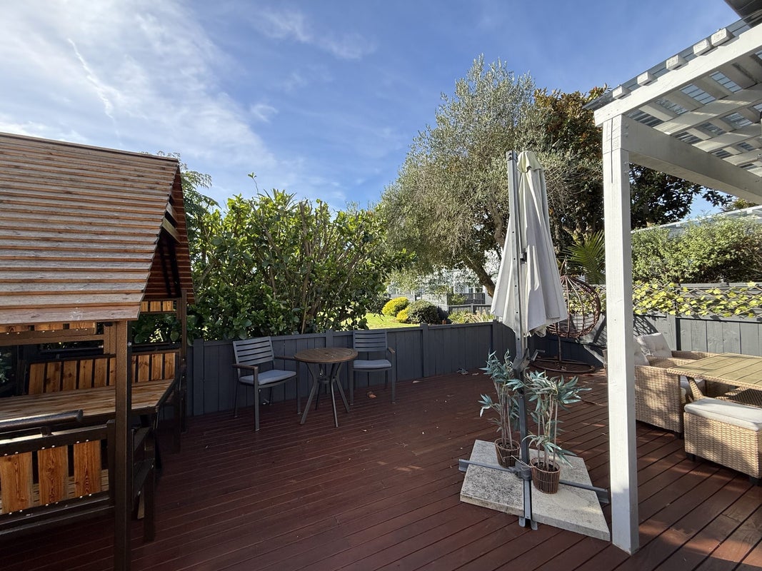 116/2 Armoy Drive, East Tamaki, Auckland - Carousel 17