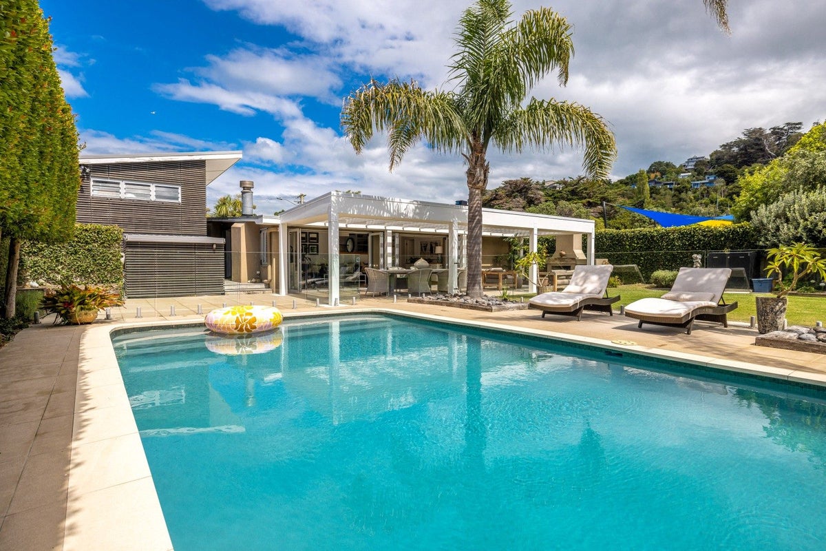 90 The Esplanade, Surfdale, Waiheke Island - Carousel 2