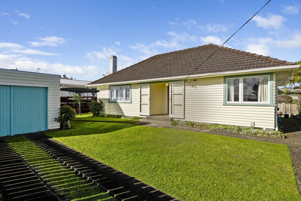 9A Chilman Street, Strandon, New Plymouth - Carousel 1