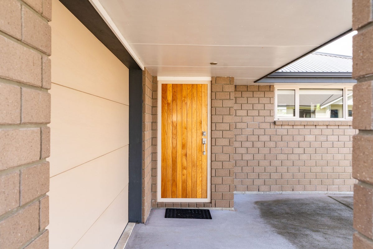 11 Lowburn Avenue, Waipu, Waipu - Carousel 1