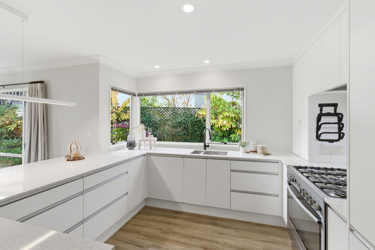 14 Harlech Mews, Avonhead, Christchurch - Carousel 2