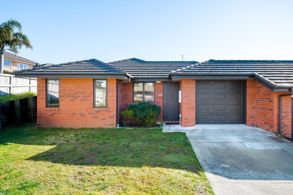 2/16 Highgrove Drive, Grandview Heights, Hamilton - Carousel 1