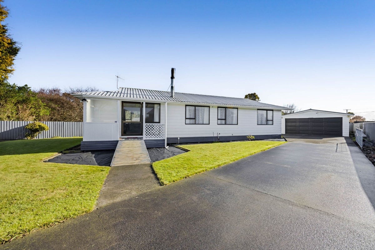 77 Patu-Kukupa Street, Manaia, Manaia - Carousel 1