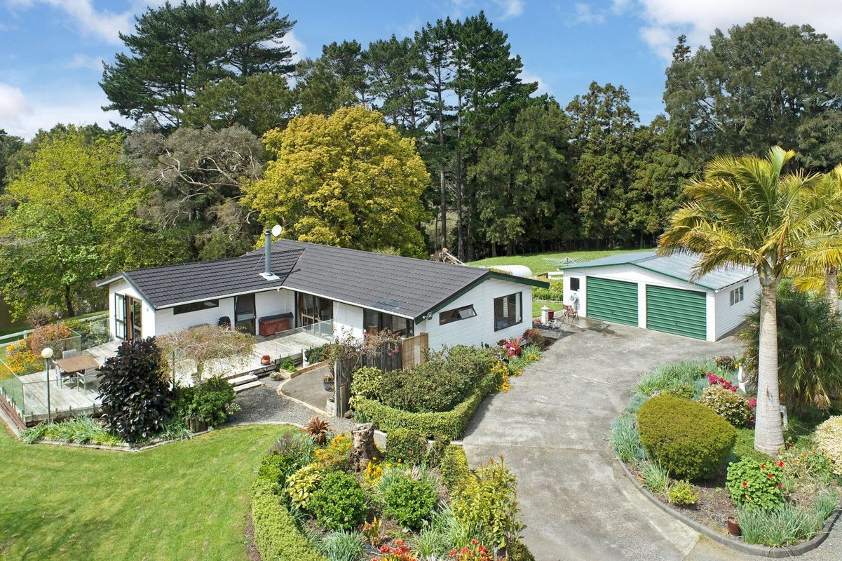 212B Glenbrook Beach Road, Glenbrook, Waiuku - Carousel 1