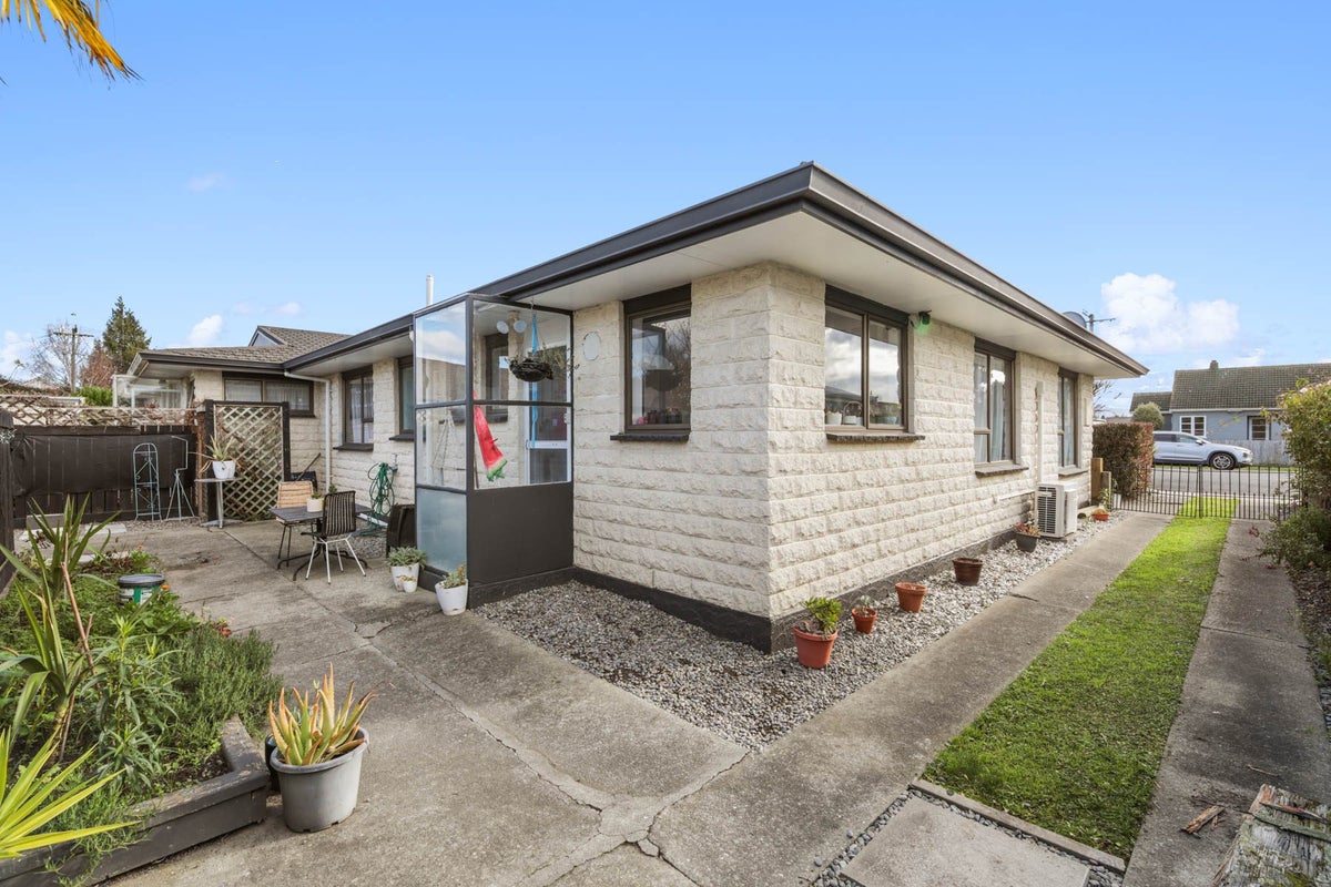 2/2 Ida Street, Redwoodtown, Blenheim - Carousel 2