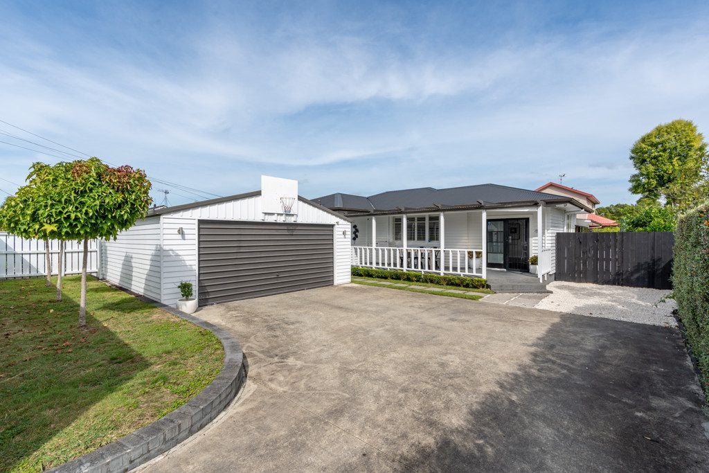 7 Bankwood Road, Chartwell, Hamilton - Carousel 1