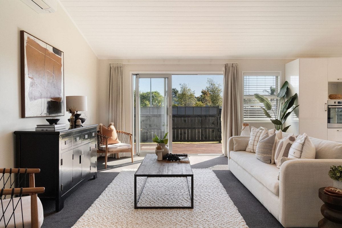 127 Links Avenue, Mount Maunganui, Mount Maunganui - Carousel 1