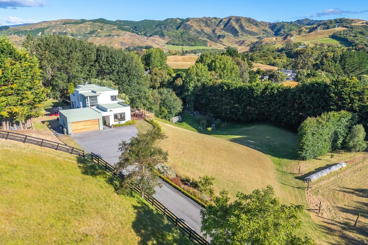 80 Greendale Drive, Otaihanga, Paraparaumu - Carousel 1