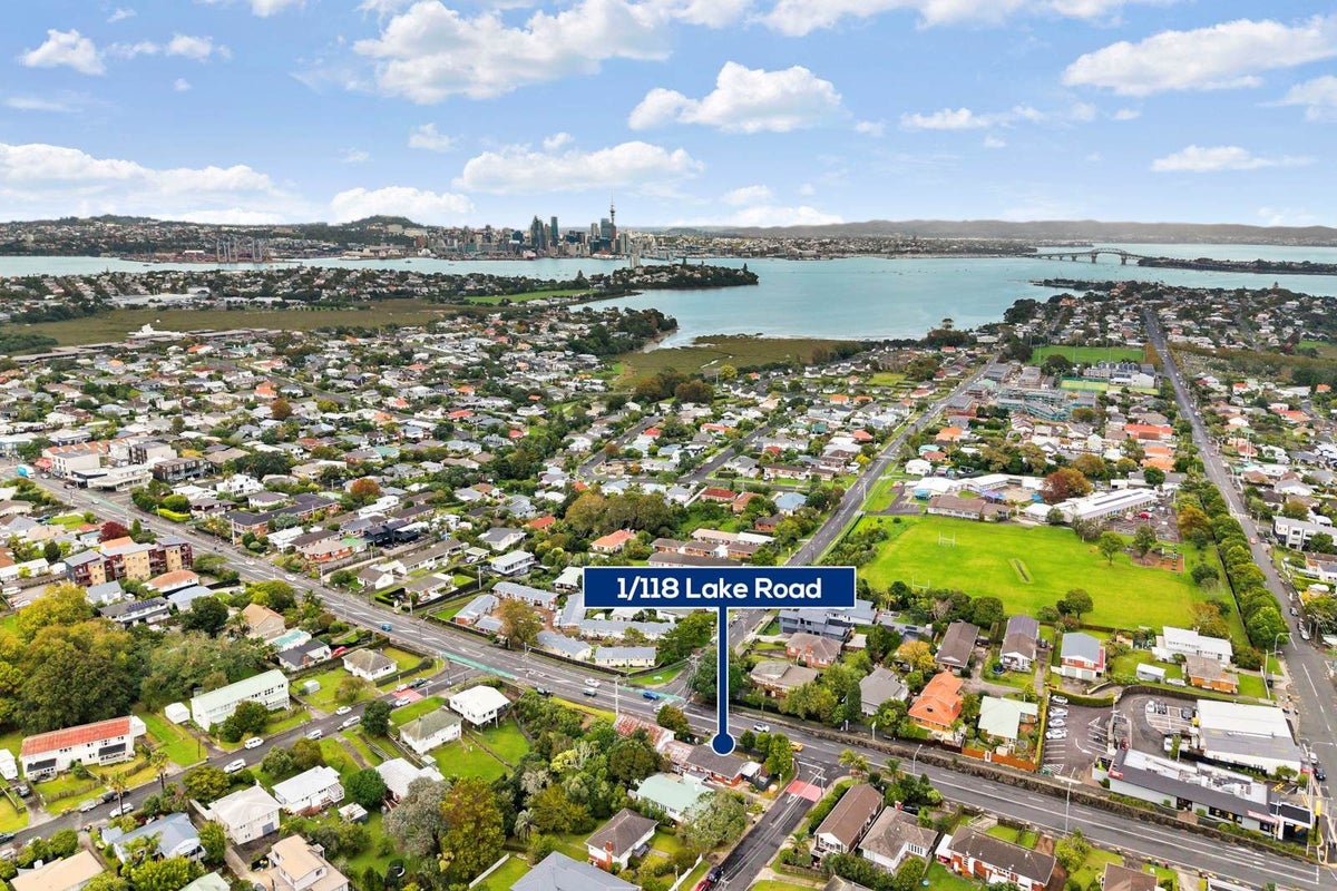 1/118 Lake Road, Belmont, Auckland - Carousel 26