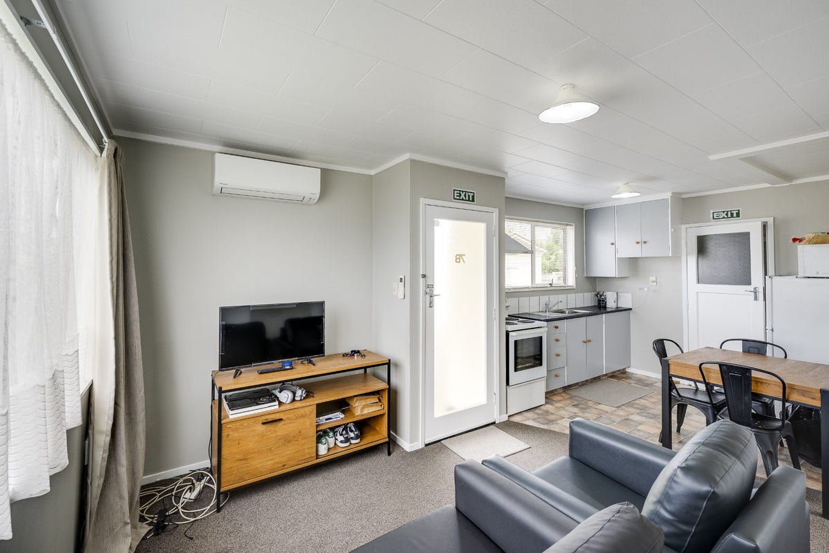 7B Devonshire Place, Taradale, Napier - Carousel 2