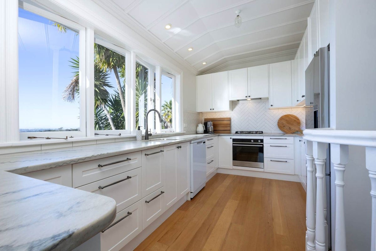 54 Pleasant Road, Glen Eden, Auckland - Carousel 2