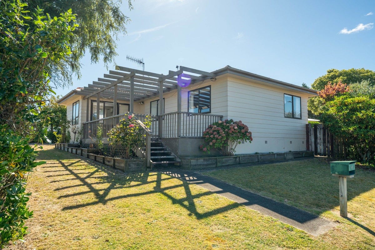 2 Greenwich Street, Richmond Heights, Taupo - Carousel 2