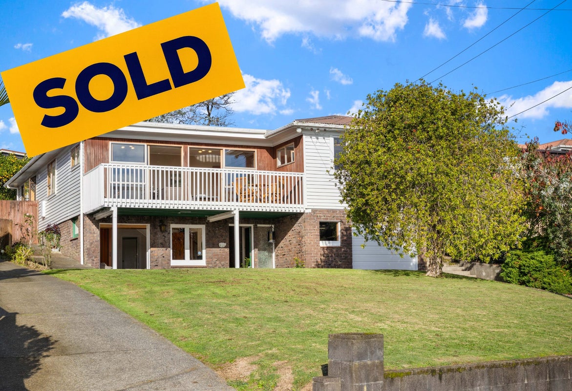 6 Eaton Road, Hillsborough, Auckland - Carousel 1