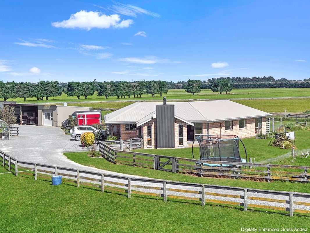 171 McPhedrons Road, Burnt Hill, Oxford - Carousel 1