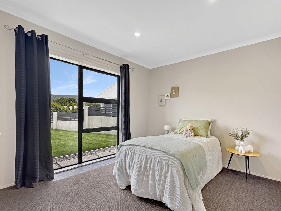 1 Montgomery Crescent, Kinloch, Taupo - Carousel 24
