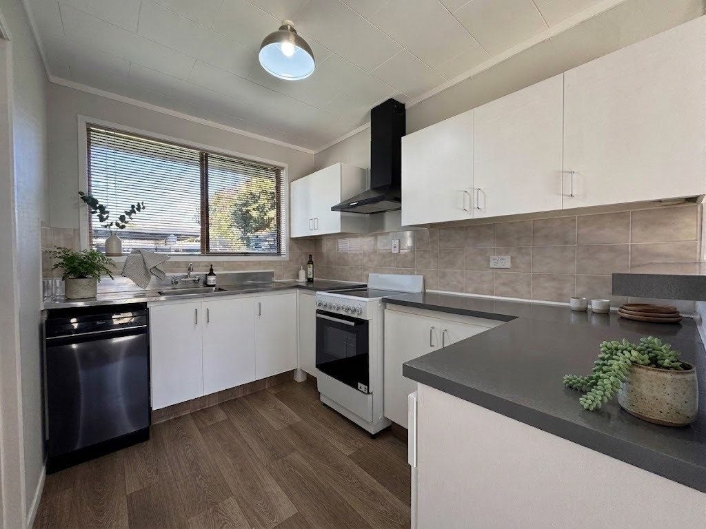 13 Pohutukawa Place, Ellerslie, Auckland City, Auckland - Carousel 1