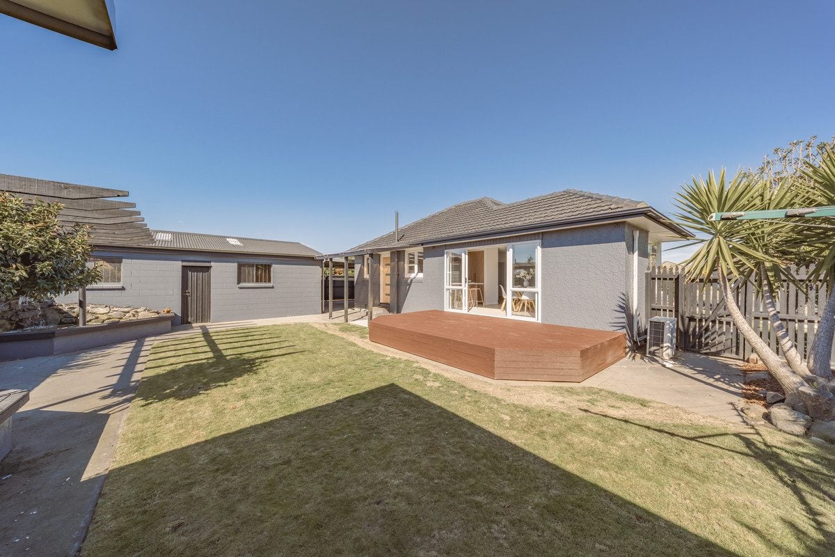 15 Quebec Place, Wainoni, Christchurch - Carousel 2