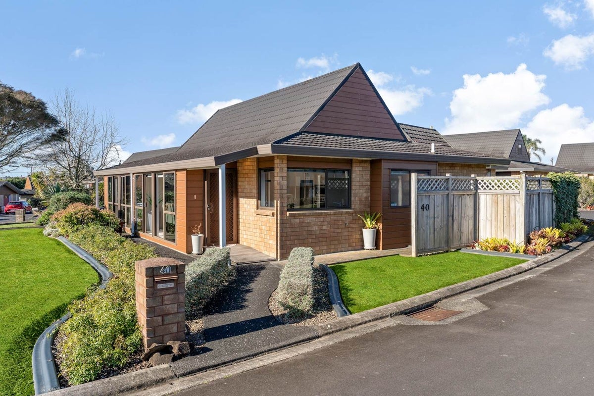 40/18 Williams Road, Hobsonville, Auckland - Carousel 1