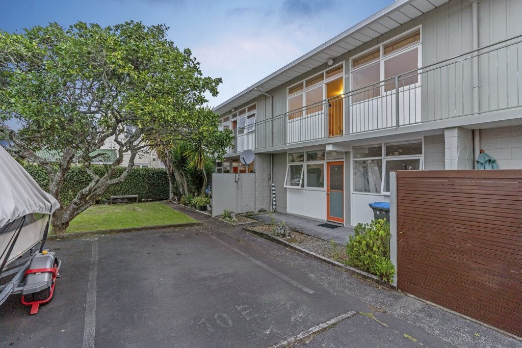 10E Graysons Lane, Mount Eden, Auckland - Carousel 1