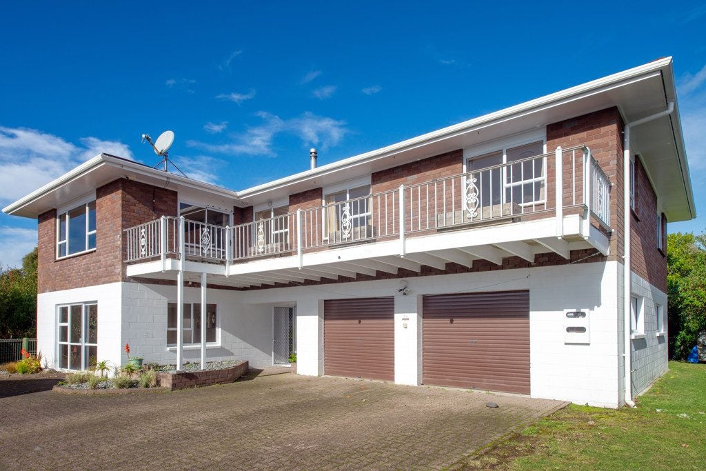 26 Mark Place, Lynmore, Rotorua - Carousel 1