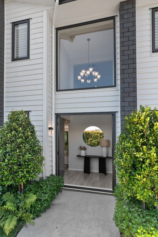 18A Appleyard Crescent, Meadowbank, Auckland - Carousel 1