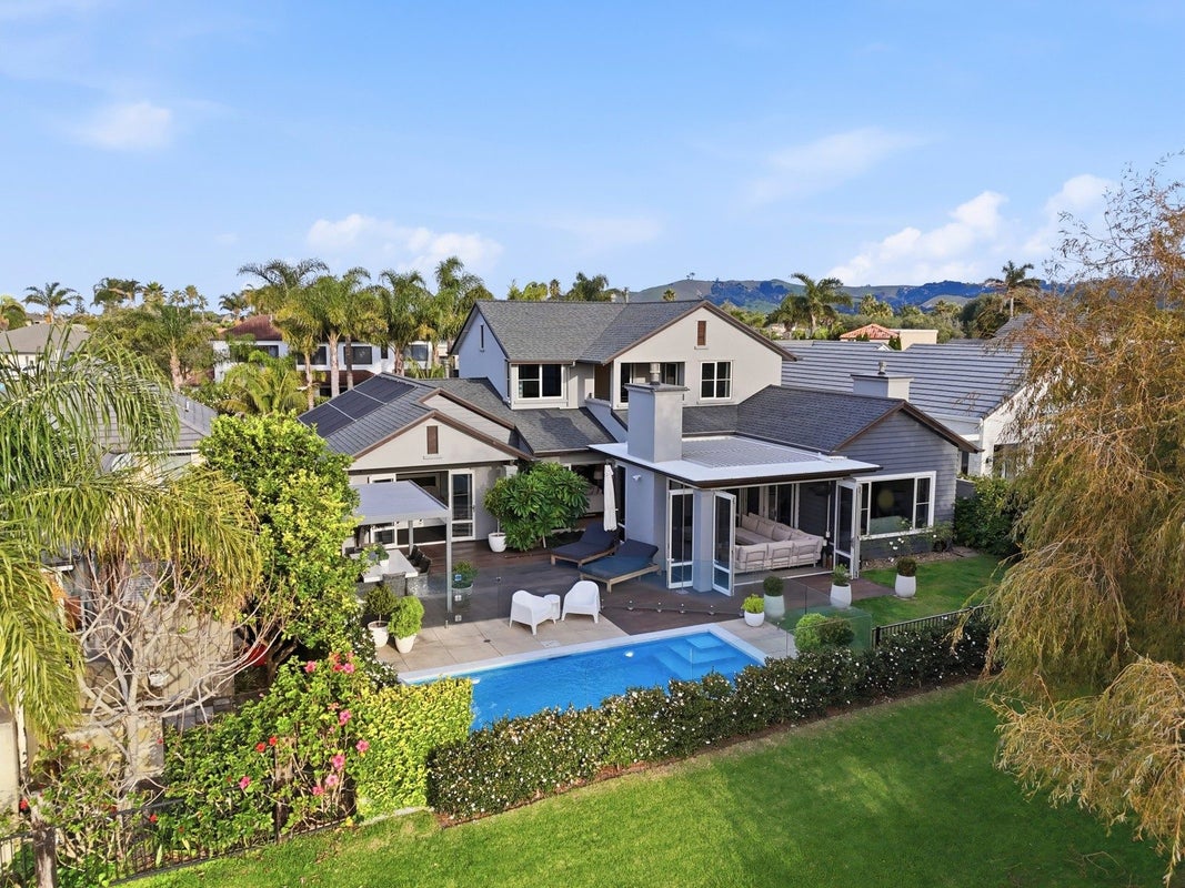 9 Riviera Court, Papamoa Beach, Papamoa - Carousel 1