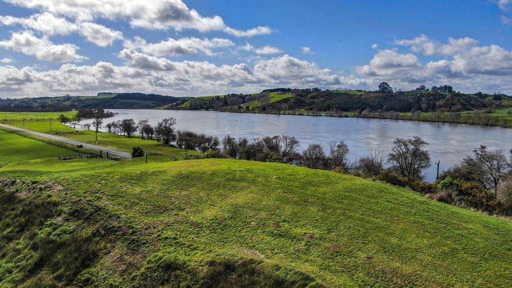 587 Churchill Road, Pukekawa - Carousel 1