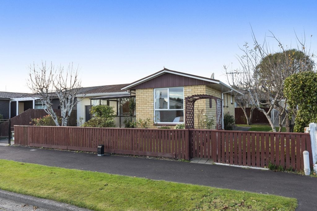 2/11 Blairdon Place, Bishopdale, Christchurch - Carousel 2