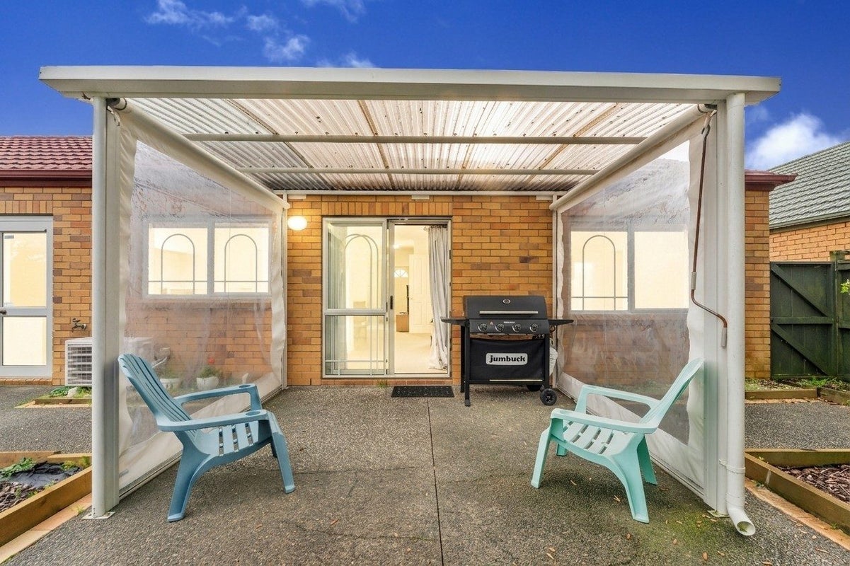 3 Drummond Drive, Ranui, Auckland - Carousel 2