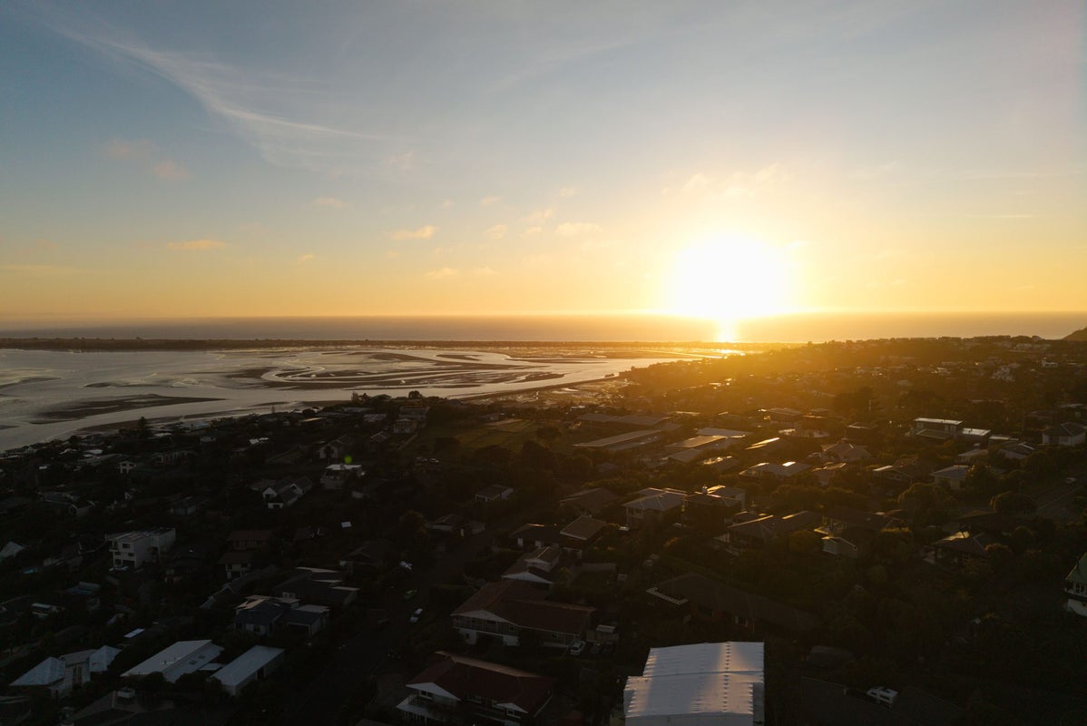 101 Cannon Hill Crescent, Mount Pleasant, Christchurch - Carousel 1