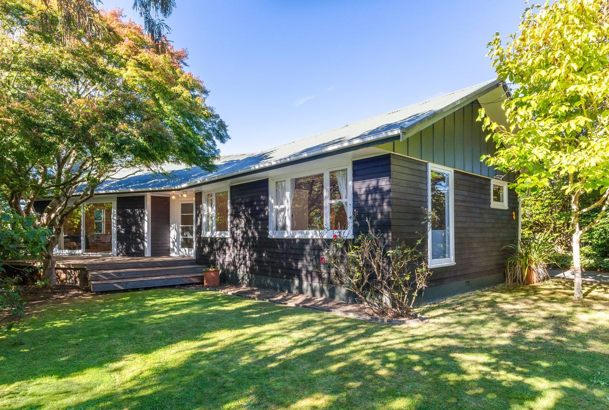 3 MacLaren Street, Maymorn, Upper Hutt - Carousel 1