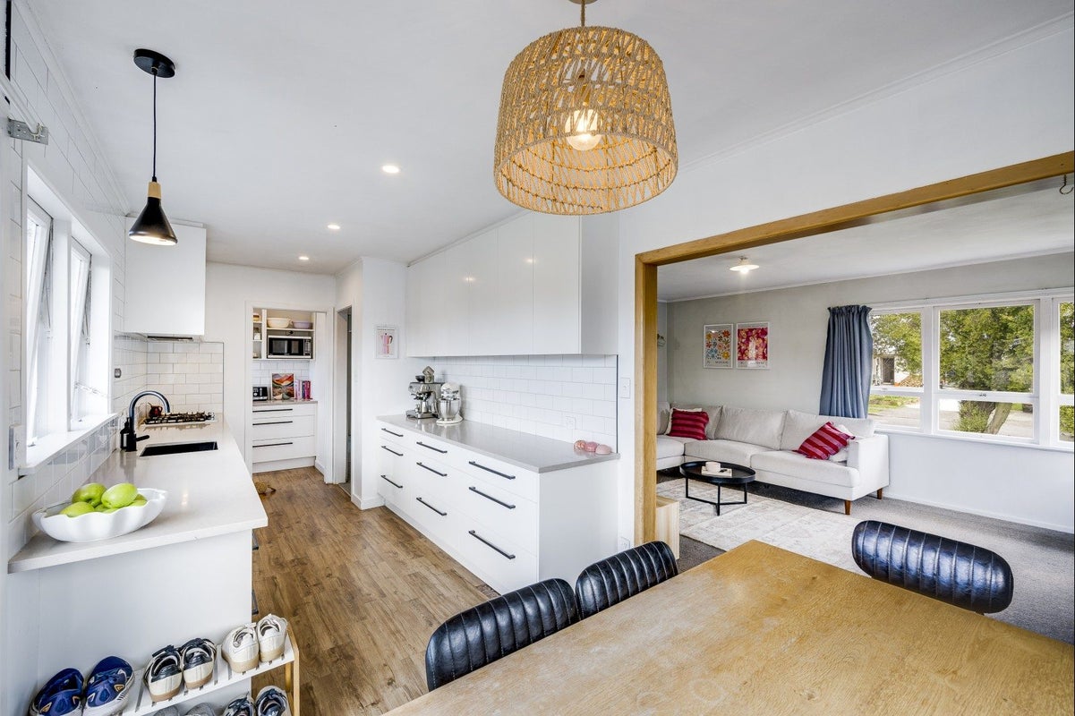 26 James Foley Avenue, Pirimai, Napier - Carousel 2