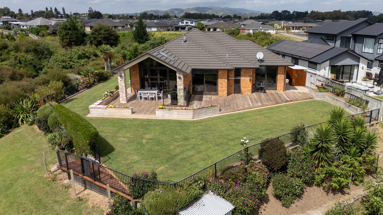 23 Hyatt Close, Leamington, Cambridge - Carousel 2