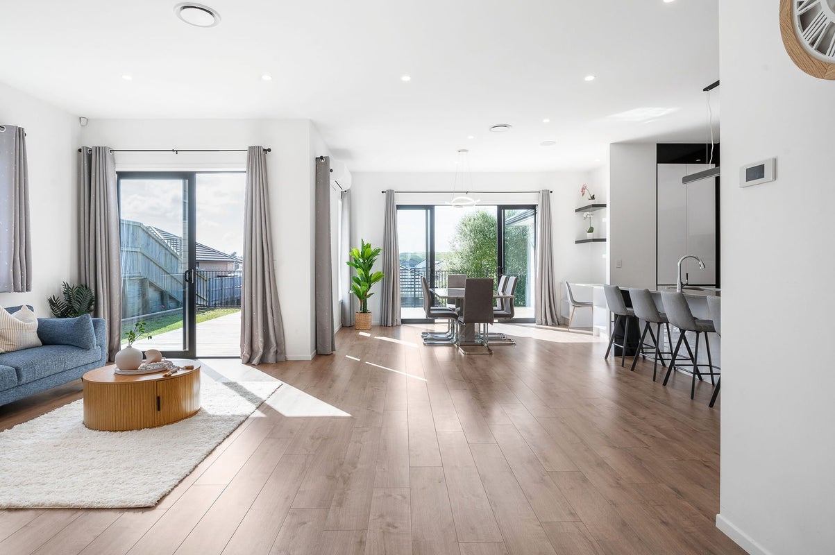 12 Paiaka Place, Rototuna North, Hamilton - Carousel 2
