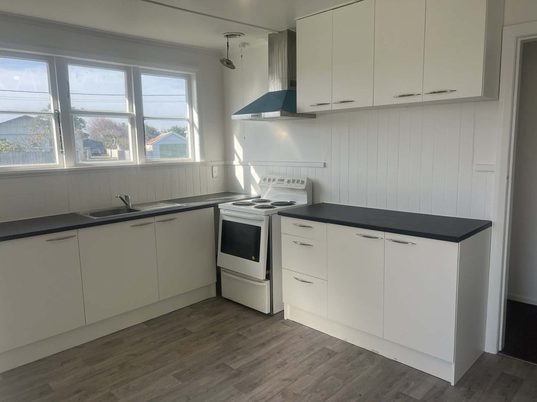 1 Vogel Street, Hawera - Carousel 2
