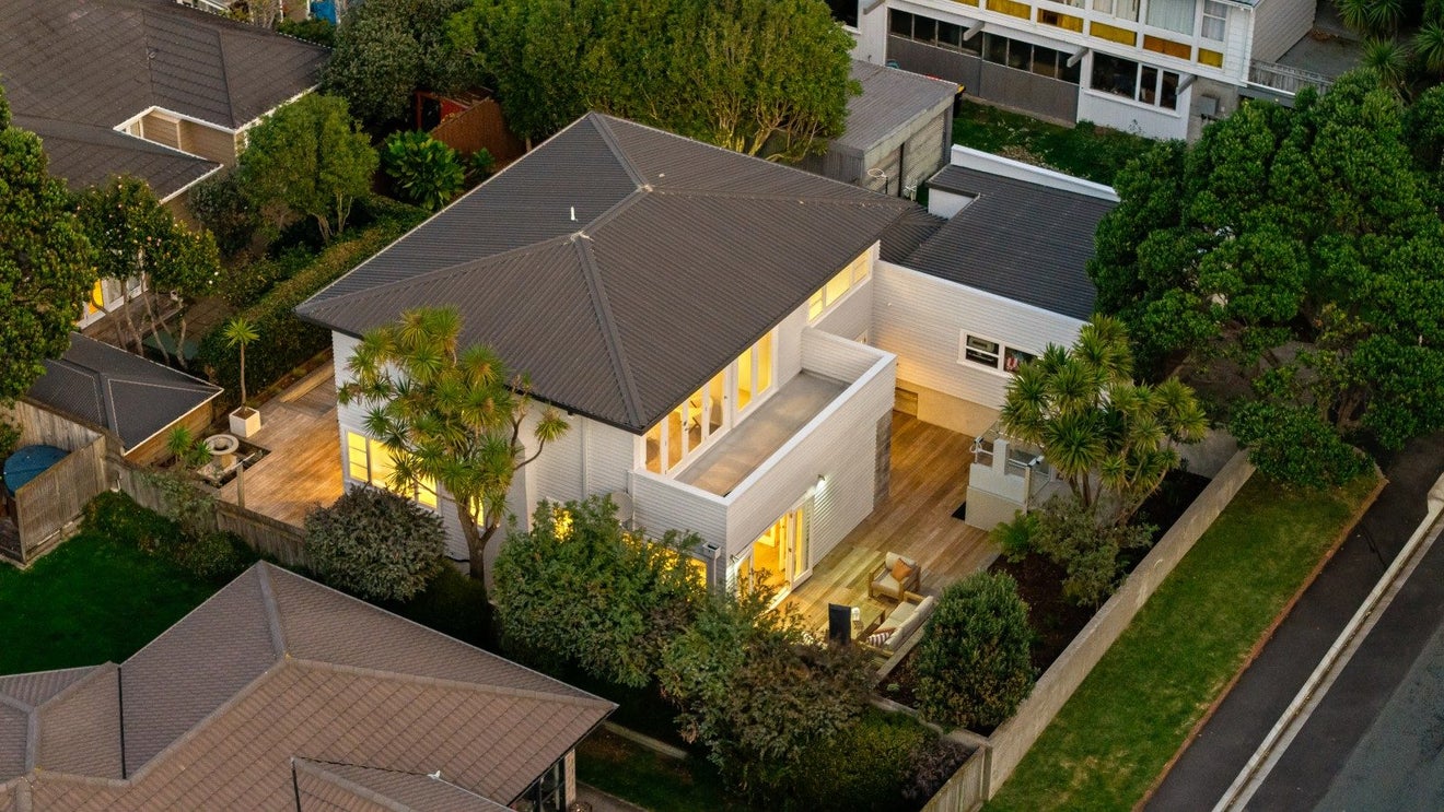 37 Ferry Street, Seatoun, Wellington - Carousel 1