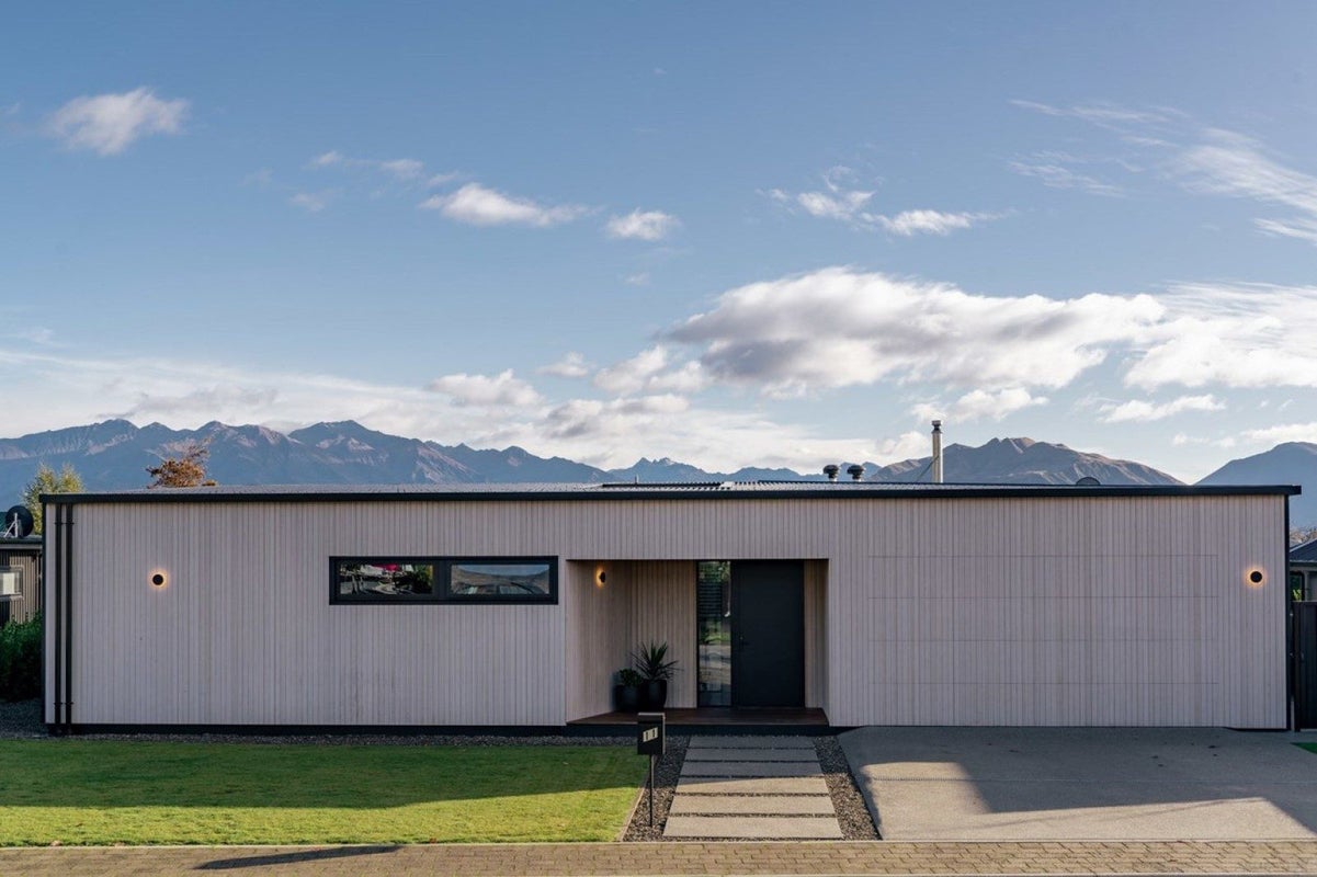 11 Sapphire Spring Rise, Wanaka - Carousel 1