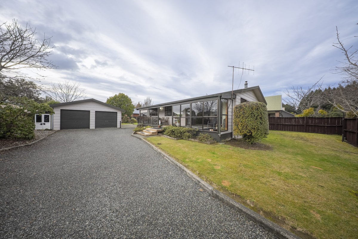 67 Luxmore Drive, Te Anau, Te Anau - Carousel 1